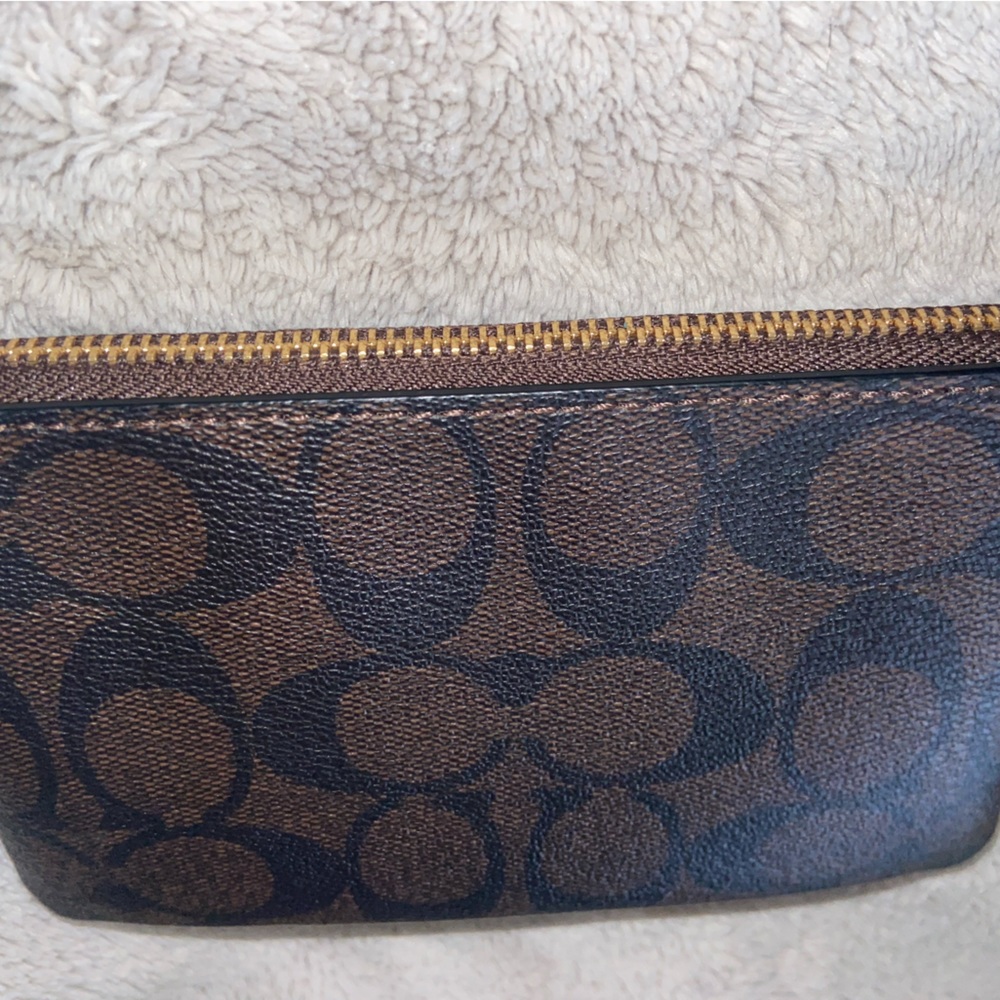 Coach Outlet Corner Zip Wristlet - Picture 3 of 5